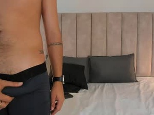 Screenshot from noir_lume webcams