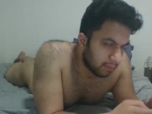 Screenshot from obedient_bachu_ webcams