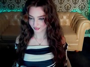 Screenshot from oceaneyessss_ webcams