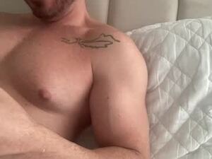 Screenshot from oliver007muscle webcams