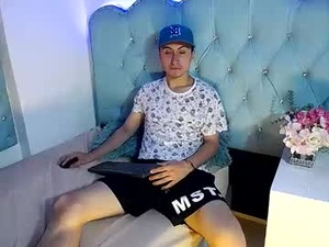 Screenshot from oliver_benedetti webcams