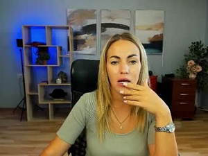 Screenshot from olivia_dians webcams