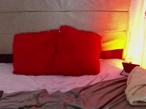 Screenshot from oliviapetit_ webcams
