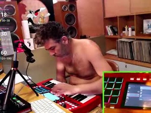 Screenshot from omar_grey webcams