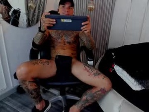 Screenshot from onceagain97_ webcams