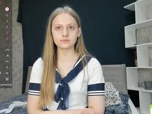 Screenshot from onelovelyalice webcams