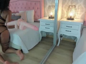 Screenshot from onlygia webcams