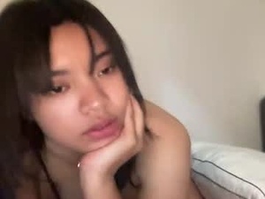 Screenshot from onlylana1 webcams