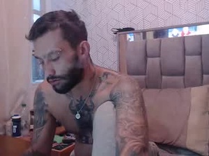 Screenshot from openmind_boy webcams