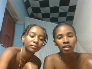 Screenshot from orianie064 webcams