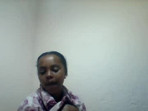 Screenshot from orianna12 webcams
