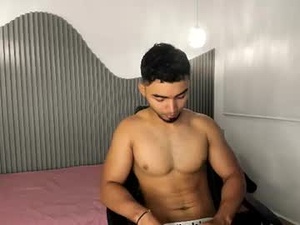 Screenshot from owen_brownk webcams