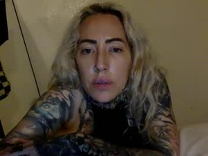 Screenshot from paigesixx_charlievicious webcams