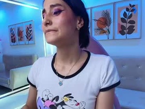 Screenshot from palmer__foxx webcams