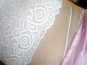 Screenshot from paolalima96 webcams