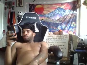 Screenshot from papian0 webcams