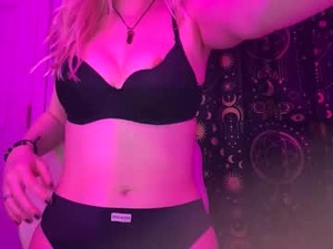 Screenshot from patheticpr1ncess webcams