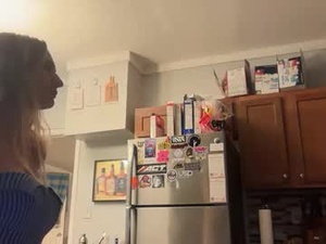 Screenshot from paytonpeachy webcams