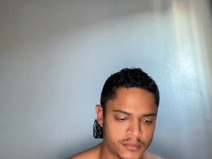 Screenshot from pedrolm229838 webcams