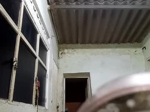 Screenshot from perlla89 webcams