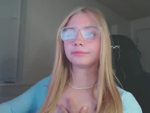Screenshot from petalkiss webcams