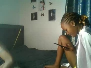 Screenshot from petite_queen69 webcams