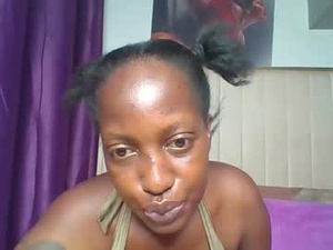 Screenshot from petiteebony6 webcams