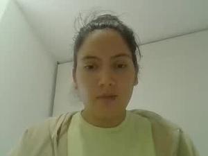 Screenshot from phoop_lilaa webcams