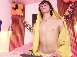 Screenshot from pierce_lust webcams