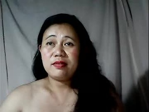 Screenshot from pinaymama12345 webcams