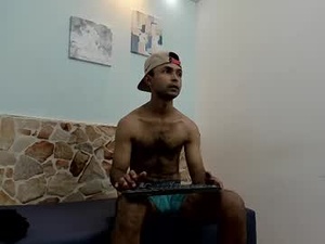 Screenshot from pitu_55 webcams