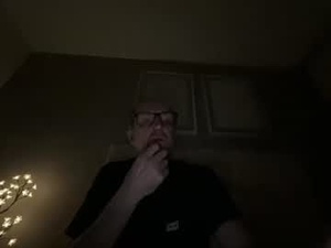 Screenshot from playthingwatchme webcams