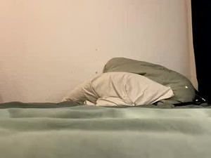 Screenshot from playwithsalo webcams