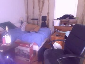 Screenshot from plsmakemynight webcams