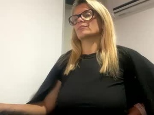Screenshot from polaqueen1982 webcams