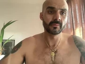 Screenshot from poncho_069 webcams