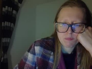 Screenshot from poorlittlething863035 webcams
