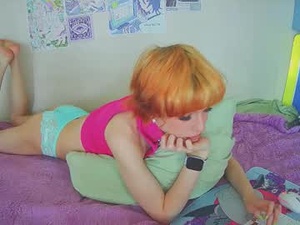 Screenshot from poppyfluffy webcams