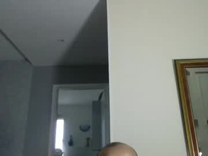 Screenshot from pourquoi_toi webcams