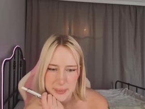 Screenshot from pretty_smile_baby webcams