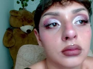 Screenshot from princess_280119 webcams