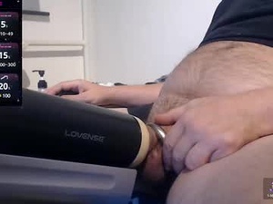 Screenshot from prinzpiercing webcams
