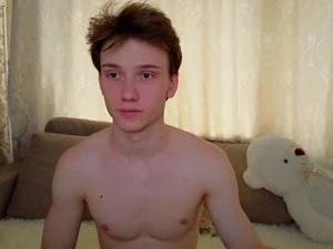 Screenshot from pupsenish webcams