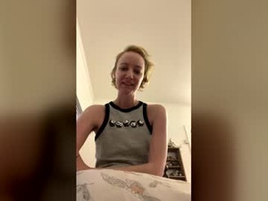 Screenshot from purelithe webcams