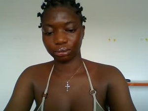 Screenshot from pweedy_ora webcams