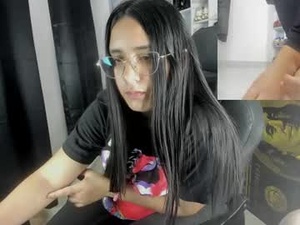 Screenshot from queen_findom1 webcams