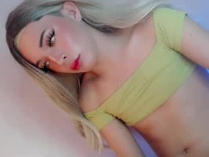 Screenshot from queen_of_temptation webcams