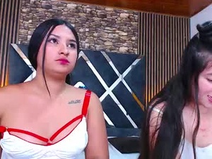 Screenshot from queens_of_scene webcams