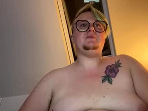 Screenshot from queerlyjaz webcams