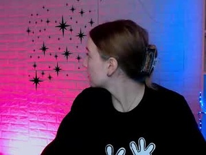 Screenshot from rachel_bloom__ webcams